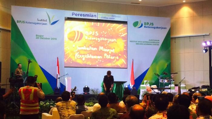 Denny Darko Ceritakan Transformasi BPJS Ketenagakerjaan Lewat Lukisan Pasir