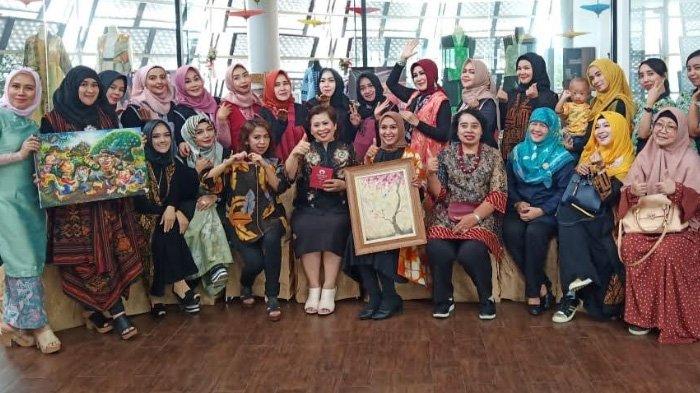 Soft Opening Galeri Baru, Beli 1 Busana di Neng Geulis by FridAulia Bisa Gratis 1