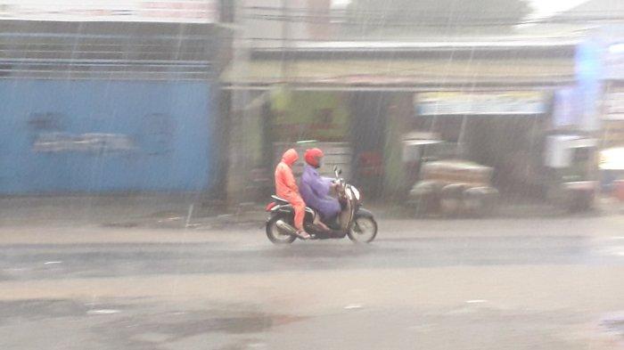 Prakiraan Cuaca Bogor Minggu 26 Oktober 2025: Waspada Hujan Sore Hari, Suhu Capai 30 Derajat