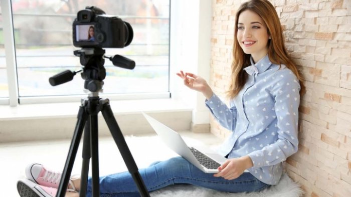 Selain Jadi Vlogger, Deret Profesi Ini Sangat Menjanjikan, Cuma Bermodalkan Smartphone
