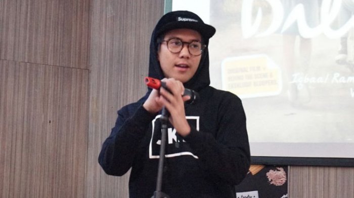 Tak Cuma Minta Foto, Iqbaal Harap Penggemarnya Bisa Sekolah ke Luar Negeri
