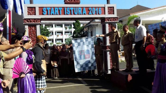 Pagi Ini Ribuan Orang 'Serbu' Istana Bogor