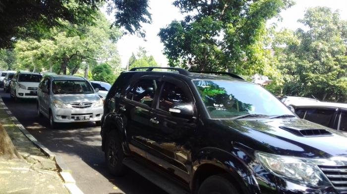 Lalu Lintas Jalan Dadali Menuju Simpang Warung Jambu Kota Bogor Padat