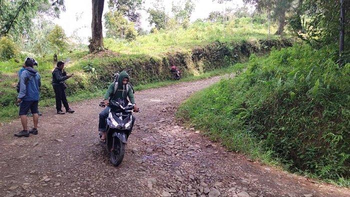 Warga Desa Malasari Bogor Ngeluh Setiap Hari Lewat Jalan Rusak: Badan Pada Sakit, Enggak Ada Pilihan