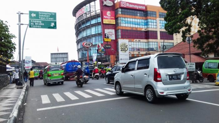 Siang Ini Lalu Lintas di Jalan Ir H Djuanda Arah Bundaran BTM Ramai Lancar