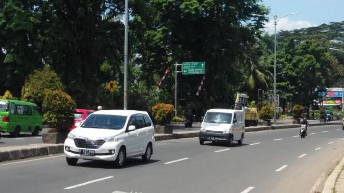 Jalan Jakarta-Bogor Lancar, Kurangi Kecepatan Saat Melintas Tikungan