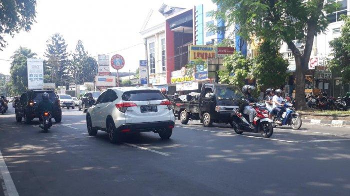Info Lalu Lintas - Jelang Siang Kondisi Lalu Lintas di Jalan Sudirman Bogor Lancar dari Kedua Arah