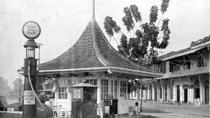 KONDISI USAHA DEVRIES - Kondisi jaman dulu usaha Devries di Kota Bogor.