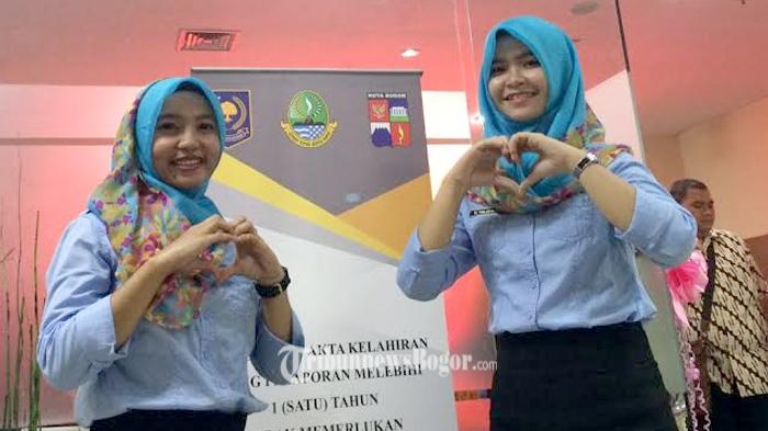 Pegawai Cantik Ini Siap Layani Pembuatan E-KTP di Mall BTM Kota Bogor