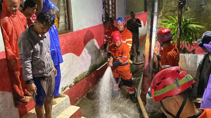 Cerita Warga Rumahnya Terendam Banjir Sindangresmi Bogor, Awalnya Ngira Aliran Biasa