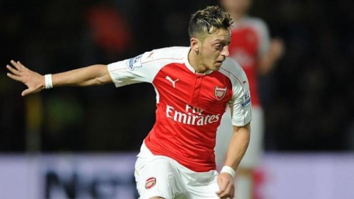 Arsenal Menang 2-0 Dari Tottenham Hotspur, Wenger Puji Oezil