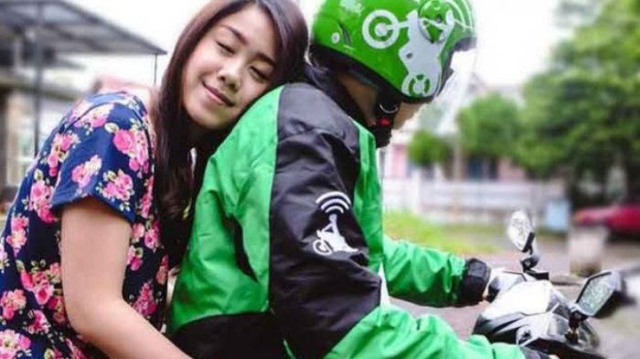Agar Istri Tak Cemburu, Driver Ojek Online Pasang Ini di Dada Penumpang Perempuan