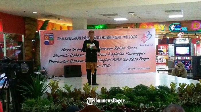 20 Peserta Adu Kepiawaian di Pasanggiri Presenter Bahasa Sunda di Mal BTM Kota Bogor