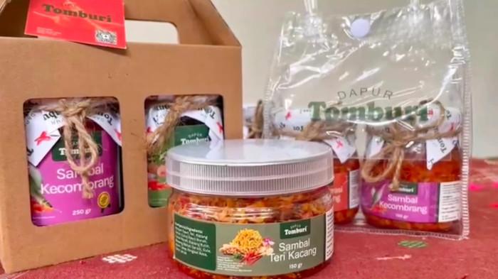 UMKM BOGOR - Dapur Tomburi menyediakan dua ukuran kemasan, 150 gram dan 250 gram, menyasar konsumen yang menghargai kualitas bahan premium tanpa pengawet.