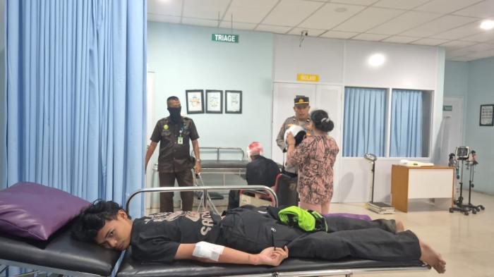 Pelajar SMK Tergeletak di Kencana Bogor, Ternyata Kena Bacok Saat Tawuran