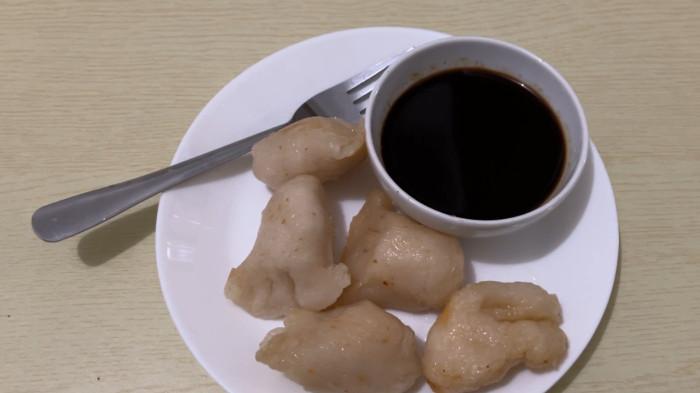 UMKM BOGOR – Pempek salah satu produk dari Mamain Frozen Food di Kota Bogor.