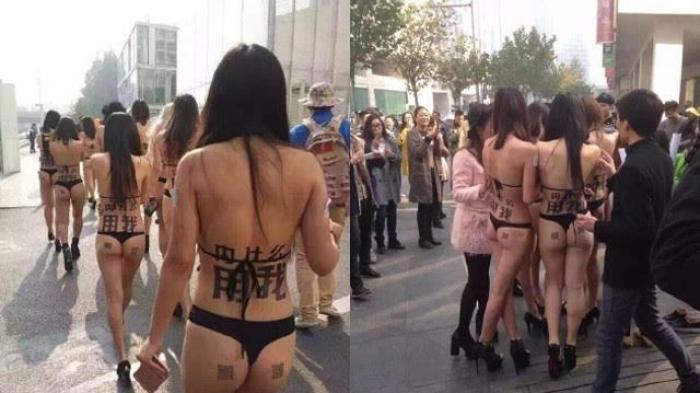 Belasan Wanita Sexy Ini Memiliki Barcode Di Bagian Tubuhnya