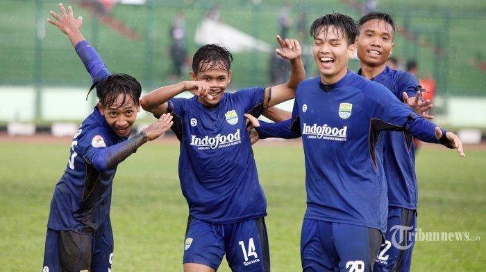 Disambut Meriah Bobotoh, Pelatih Persib Bandung -19 Takjub