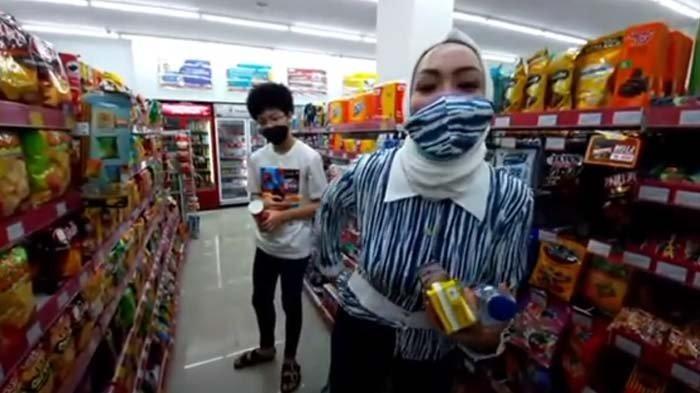 Pertama ke Minimarket Usai 10 Tahun Dibui, Angelina Sondakh Syok Lihat Ini: di Lapas Cuma Ada Es Teh