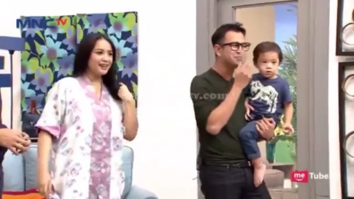 Papa Rafatar Nyanyi Lagu 'Minyak Wangi', Respon Nagita Slavina Bikin Penyanyinya Gondok
