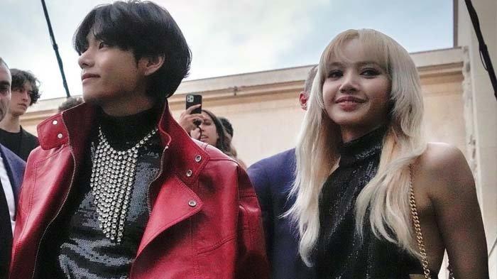 Video V BTS, Lisa BLACKPINK dan Park Bo Gum Sambut Penggemar di Celine FS, Pose Sang Idol Disorot