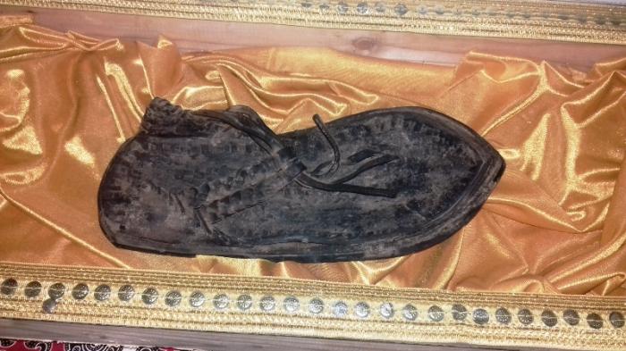 Selain Pedang Juga Ada Sandal Jepit Nabi Muhammad SAW di Bogor