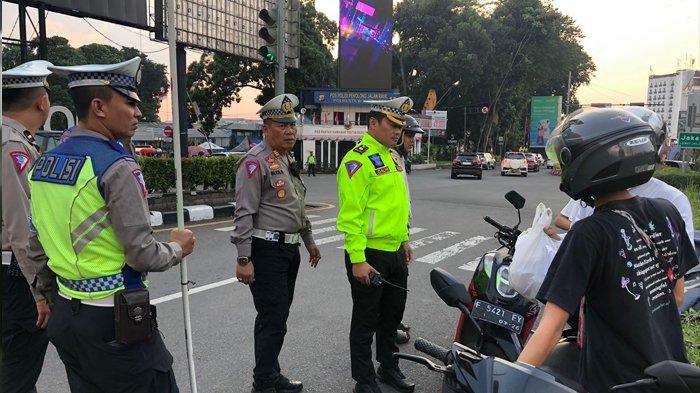 Wara-Wiri Jelang Buka Puasa, 10 Pemotor Beratribut Diduga Geng di Kota Bogor Terjaring Polisi