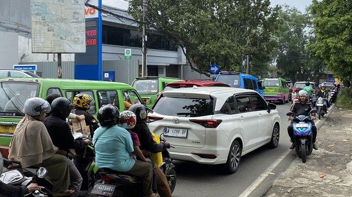 67 Pengendara Motor Lawan Arus Jalan Raya Batu Tulis Bogor Dalam 1 Jam, Warga: Galakan Mereka