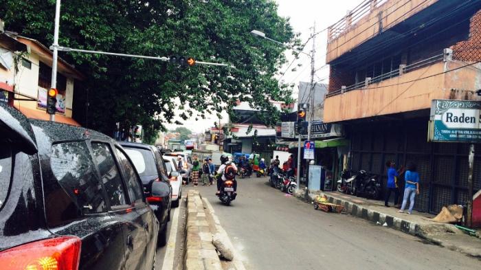 Arus Lalu Lintas di Simpang Empang, Kota Bogor Padat Sore Ini