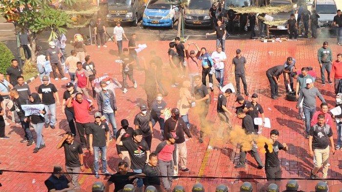 Simulasi Sispamkota Pilkada 2024, Lapangan Polresta Bogor Kota Riuh, Ada Aksi Dorong-Dorongan
