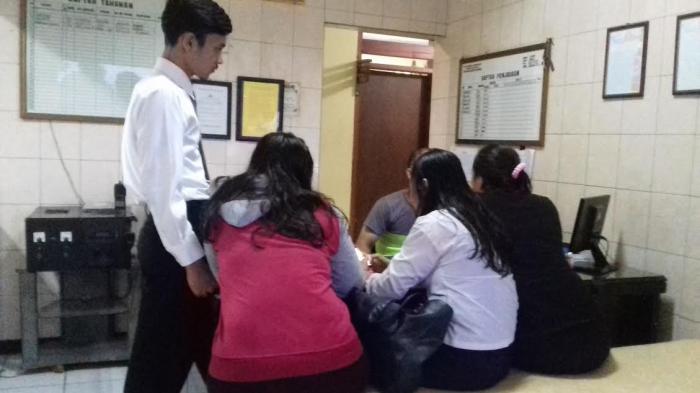 Gara-Gara Status BBM, Mahasiswi Ini Ditinju Temannya