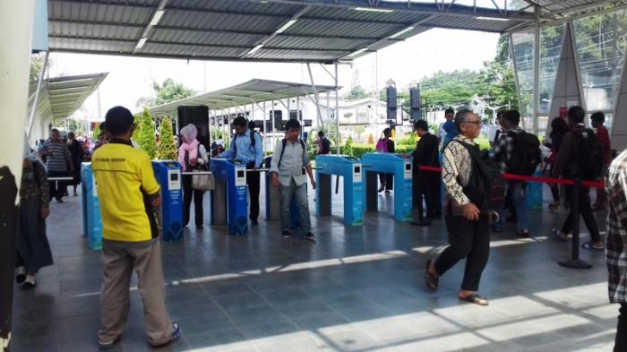 Tas Ransel Penumpang Commuter Line Tidak Diperiksa