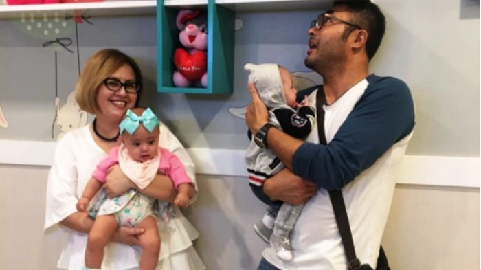 Menikah dengan Duda Keren, Begini Perjuangan Penyanyi Cantik Selama 8 Tahun untuk Jadi Ibu