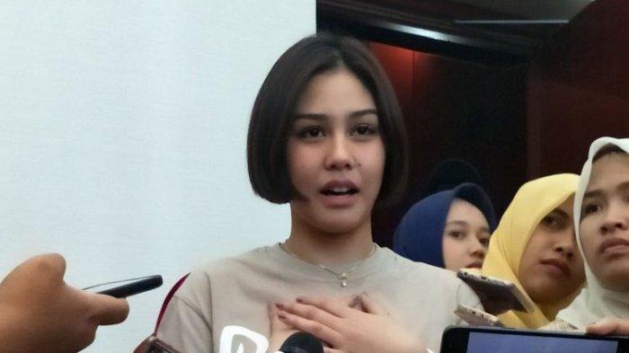 Dianggap Ayah oleh Vanesha Prescilla, Pidi Baiq Penulis Novel Dilan: Anak Nemu di Jalan Saya Mandiin