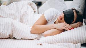 Arti-mimpi-terjatuh-saat-tidur-bisa-menandakan-kecemasan-hingga-kondisi-fisik-yang-memburuk.jpg