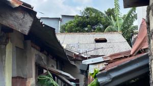 Atap-rumah-warga-di-Gang-Masjid-Abesin-Kecamatan-Bogor-Tengah-Kota-Bogor-yang-bolon.jpg
