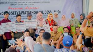 Bantuan-Rp19-Miliar-untuk-Petani-Bogor.jpg