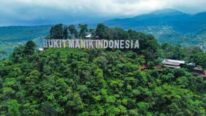 Bukit-Manik-Indonesia.jpg