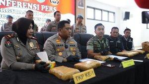 Dandim-0621-Letkol-Kav-Gan-Gan-Rusgandara-dalam-jumpa-pers.jpg