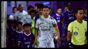 Gelandang-bertahan-Persib-Bandung-Dedi-Kusnandar.jpg