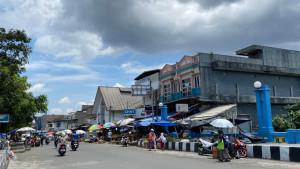 Jembatan-MA-Salmun-Kecamatan-Bogor-Tengah-Kota-Bogor-kembali-jadi-tempat-pedagang-ka.jpg