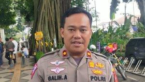 Kompol-Galih-Apria-saat.jpg