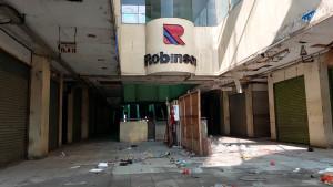 Kondisi-pusat-perbelanjaan-Plaza-Bogor-di-Jalan-Suryakencana-Kota-Bogor-yang-mencekam-setelah.jpg