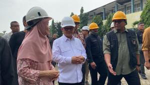 Mendikdasmen-Abdul-Muti-meninjau-SMKN-1-Cileungsi-Kecamatan-Cileungsi-Kabupaten-Bog.jpg