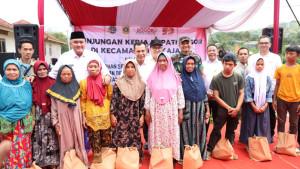 Momen-Bupati-Bogor-Rudy-Susmanto-dan-Wakil-Bupati-Bogor-Ade-Ruhandi-alias-Jaro-Ad.jpg