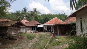 Pemukiman-warga-di-Kampung-Parung-Santen-Desa-Sukmulya-Kecamatan-Sukamakmur-Kabupa.jpg