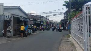 Penampakan-Jalan-Azimar-perbatasan-antara-Kelurahan-Tegal-Gundil-dan-Tegallega-Kota-Bog.jpg