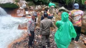 Penemuan-mayat-di-Curug-Seribu-Kecamatan-Pamijahan-Kabupaten-Bogor.jpg