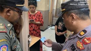 Polisi-menggerebek-kos-exlusive-di-Jalan-Raya-Pulo-Empang-Kelurahan-Paledang-Kecamatan.jpg