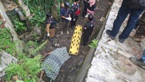 Pria-berinisial-MK-60-meninggal-dunia-usai-terjatuh-ke-aliran-sungai.jpg